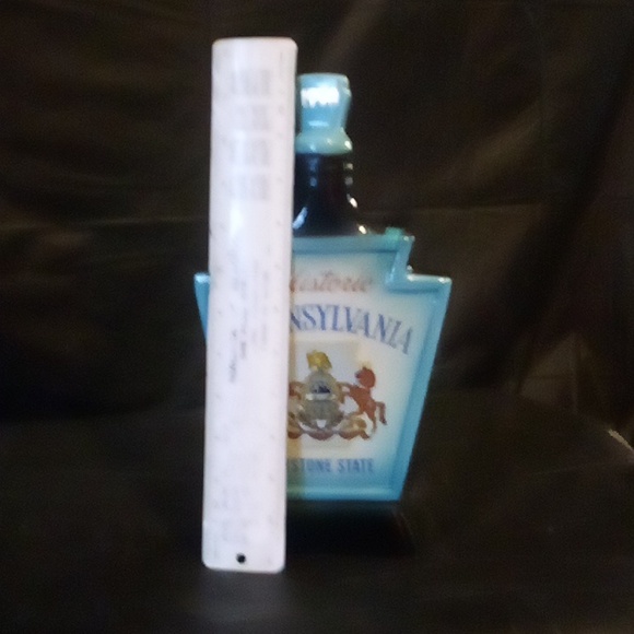 Jim Beam 1776 Pennsylvania Decanter with historic PA depictions - Picture 6 of 8